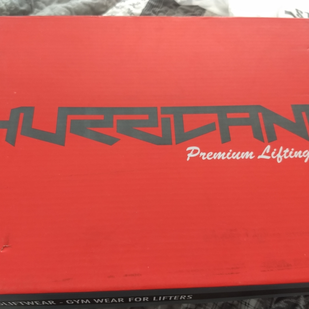 Hurricane women's gym shoes size 7